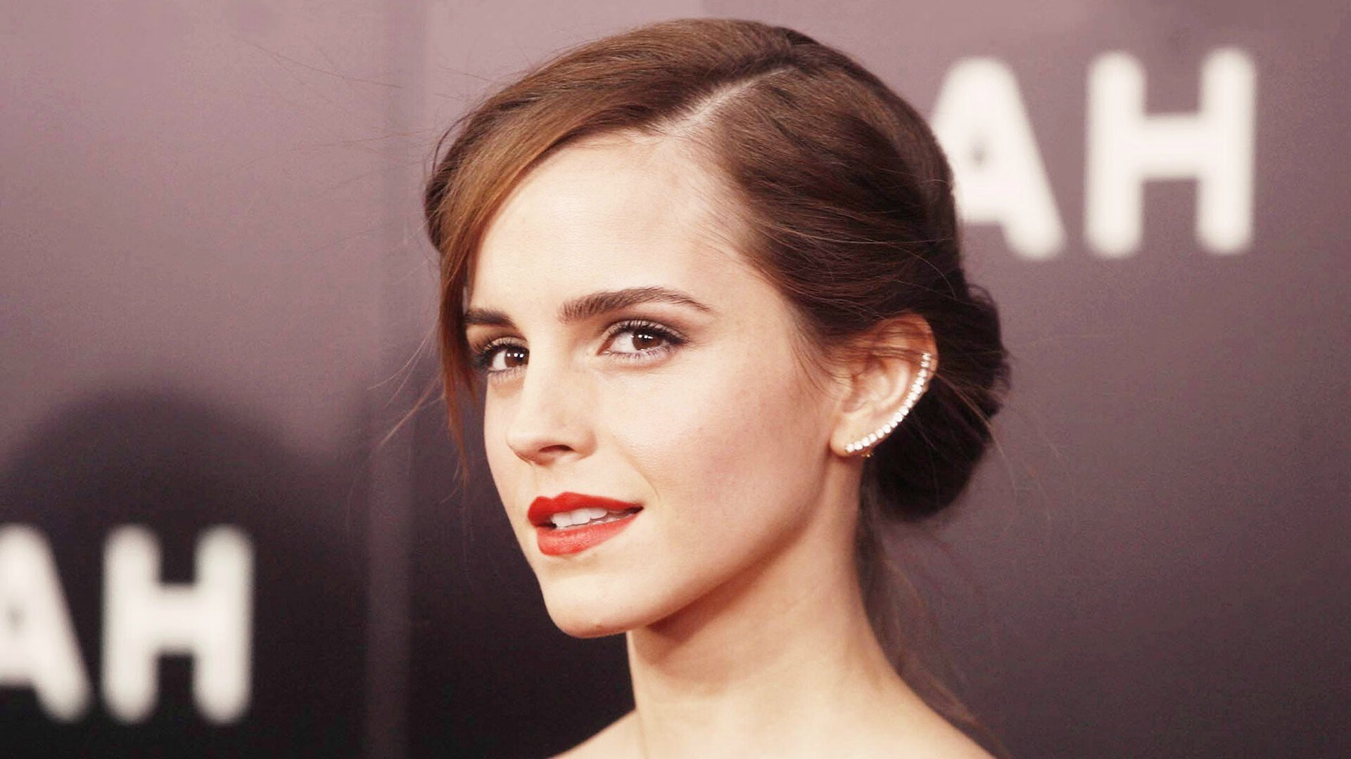 梅西助攻梅开二度,带领巴萨获胜,梅西打进巴萨的官方进球