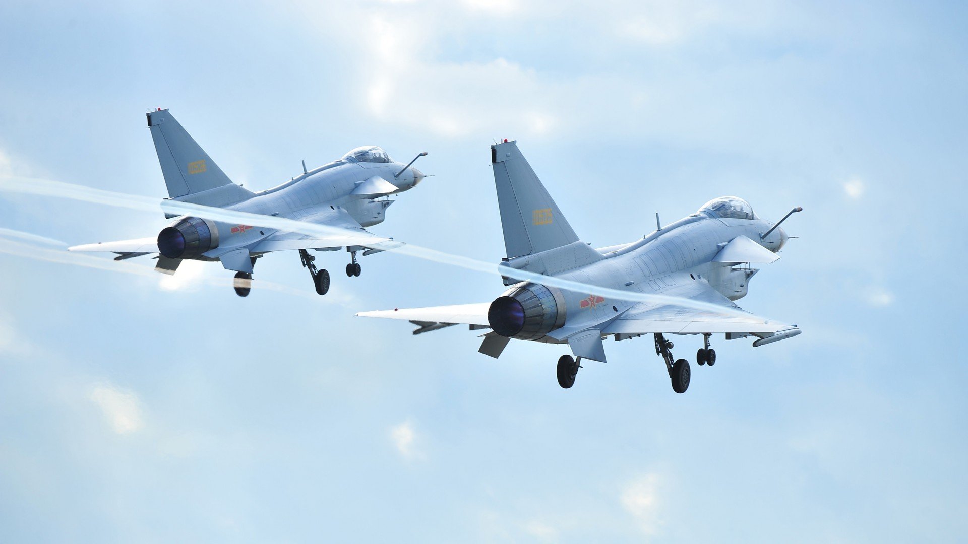 九游娱乐官网 (jiuyou)-利物浦球星莱万多夫斯基领衔拜仁对决弗赖堡，拜仁和利物浦的打法