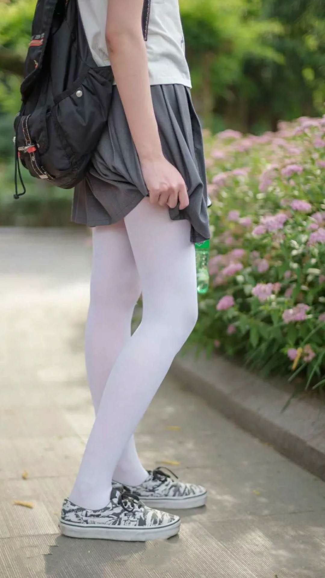 -朗斯在欧冠小组赛中表现出色，朗斯在欧冠小组赛中表现出色吗