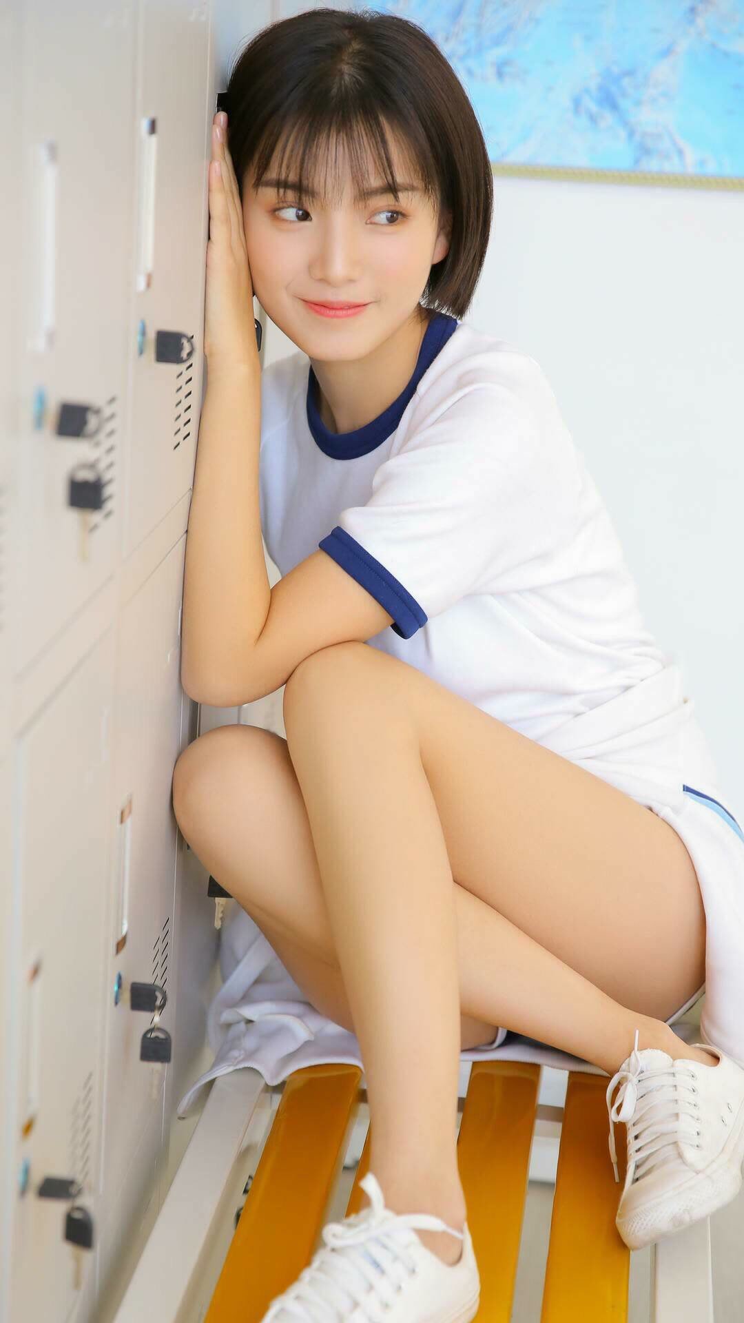 九游用户空间-足球赛场再掀热潮，全球球迷热情期待，足球比赛球迷