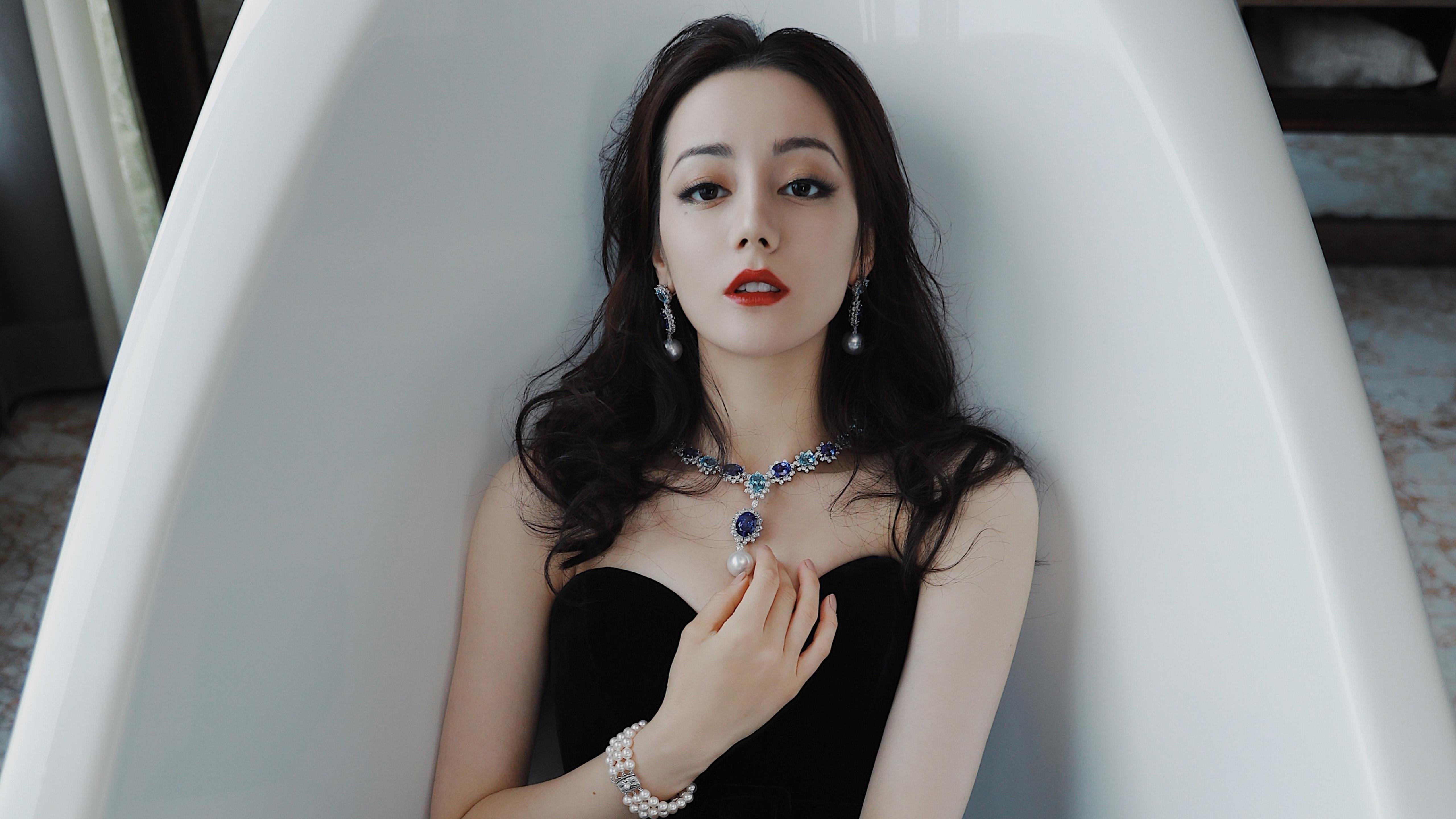 新疆男篮多套阵容轮换展现板凳厚度,新疆男篮官宣